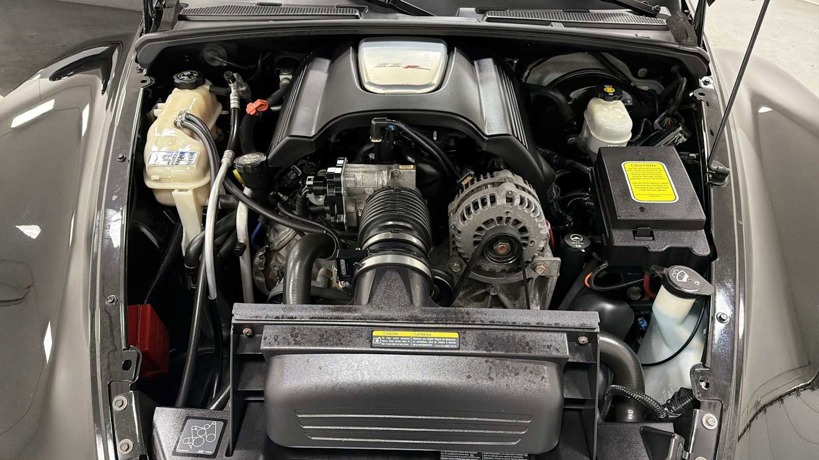 Used 2004 Chevrolet SSR w/ Preferred Equipment Group RWD image 28