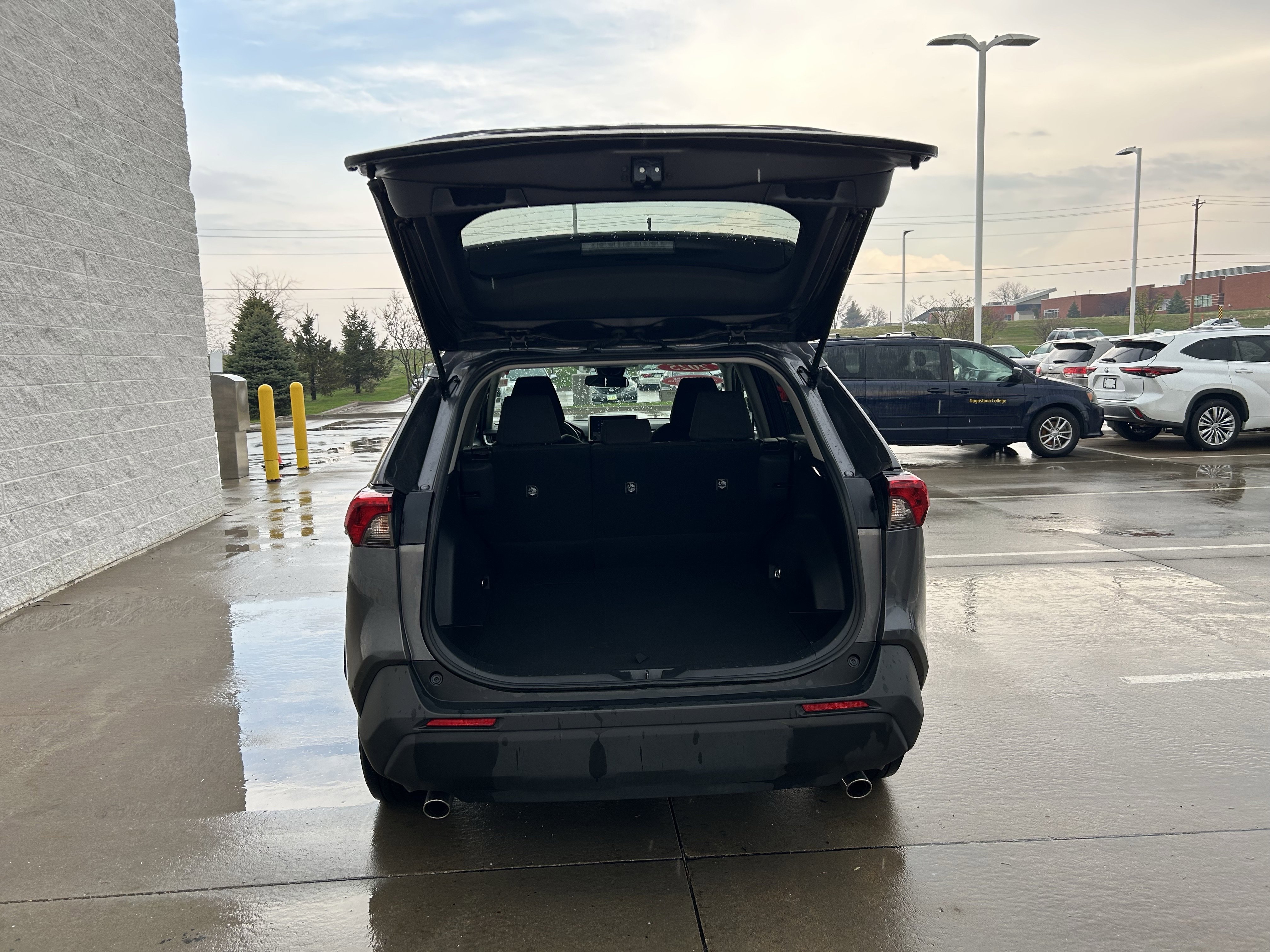 Certified 2025 Toyota RAV4 LE AWD/4WD image 17