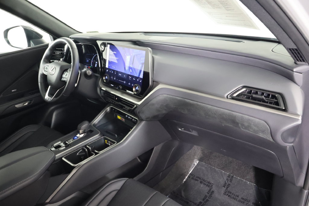 Certified 2026 Lexus TX 500h AWD w/ Technology Package image 9