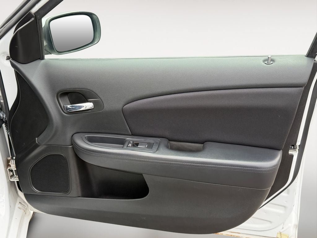 Used 2014 Chrysler 200 Touring FWD image 25