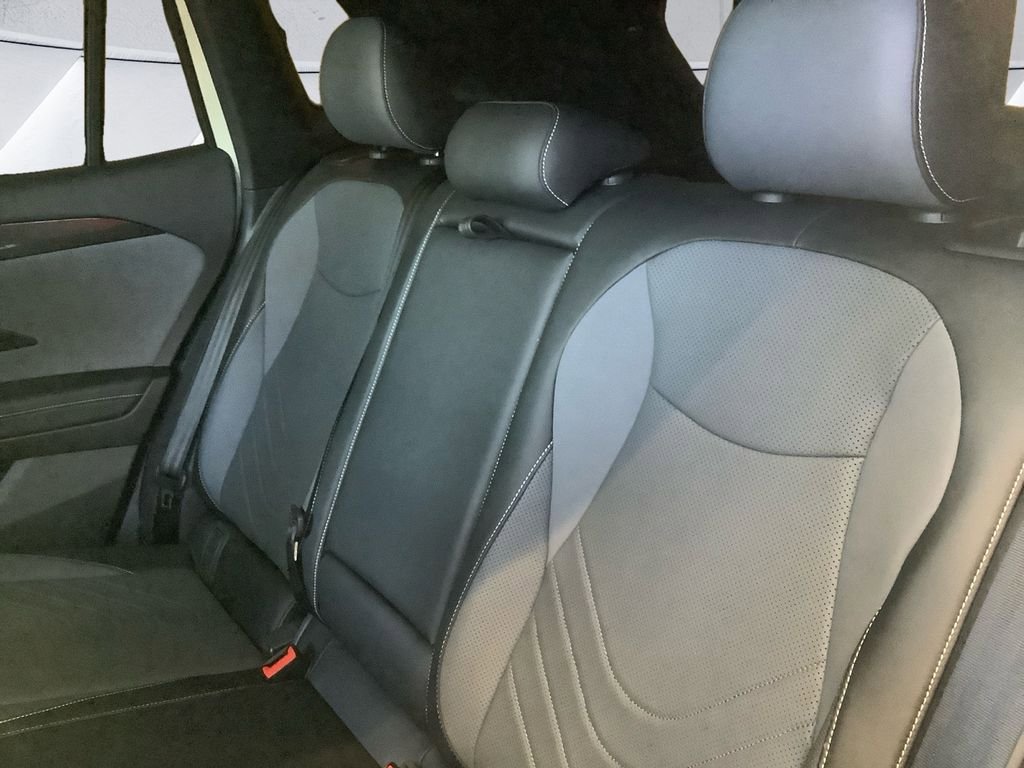 Used 2025 Volkswagen Tiguan SE R-Line AWD/4WD image 18