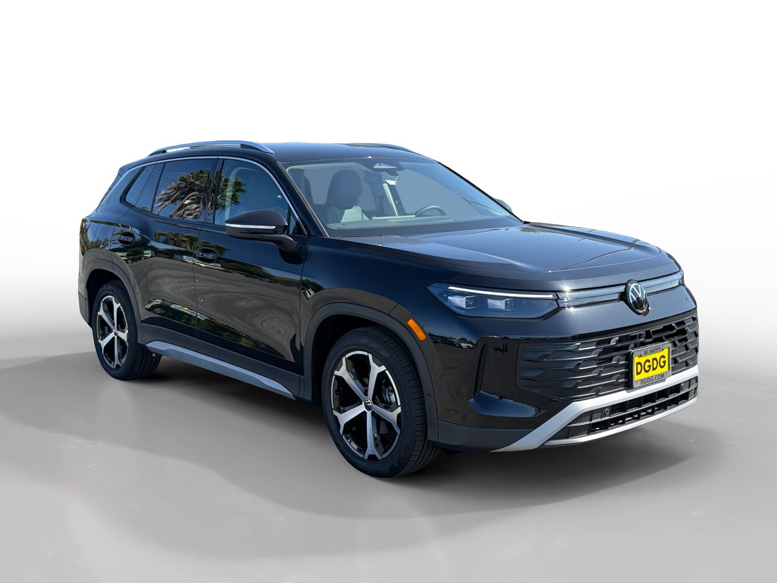New 2026 Volkswagen Tiguan SE FWD image 7