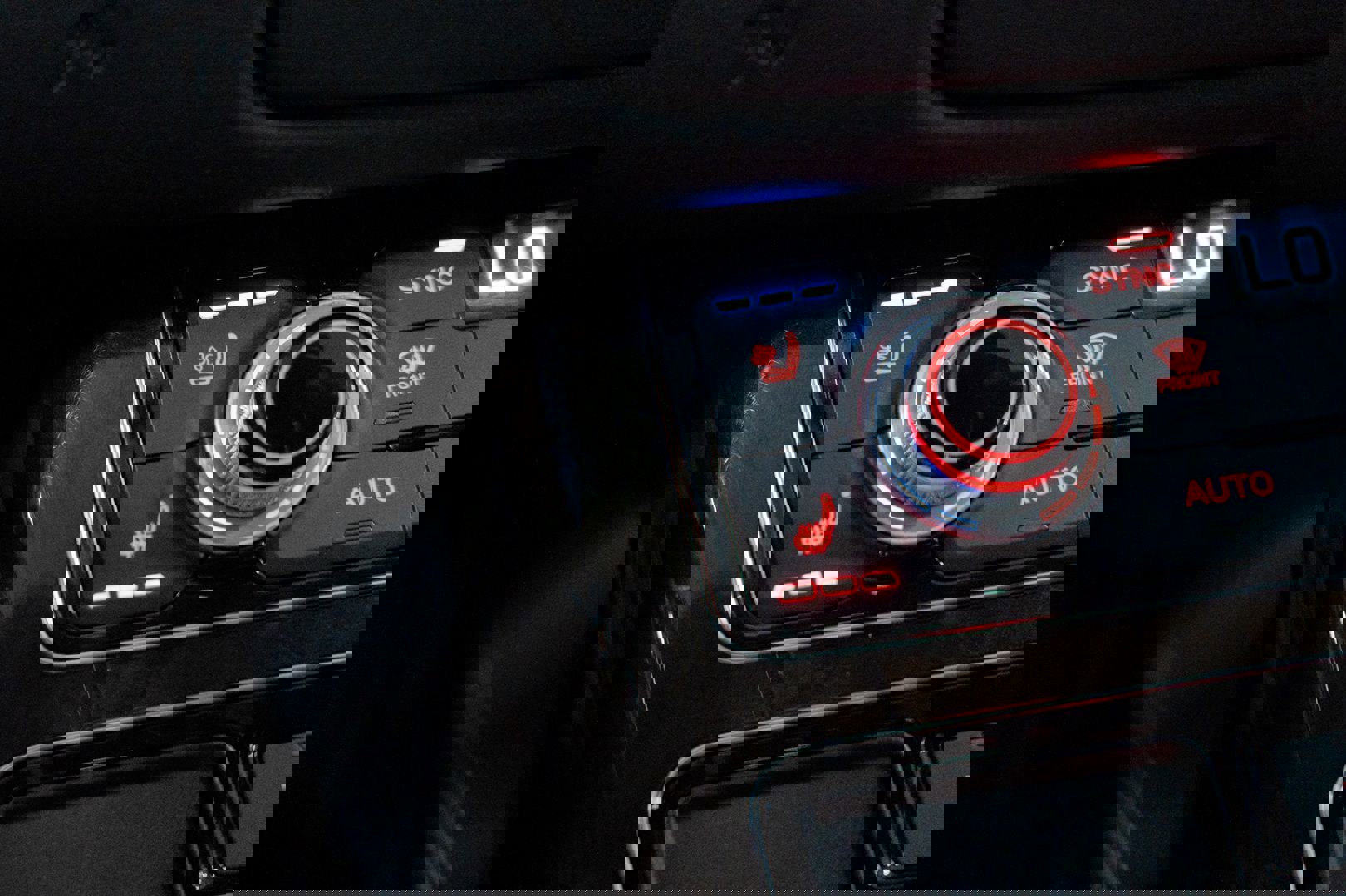 Used 2015 Audi A8 L TDI w/ Premium Package image 43