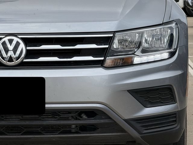 Used 2020 Volkswagen Tiguan SE w/ Panoramic Sunroof Package FWD image 8