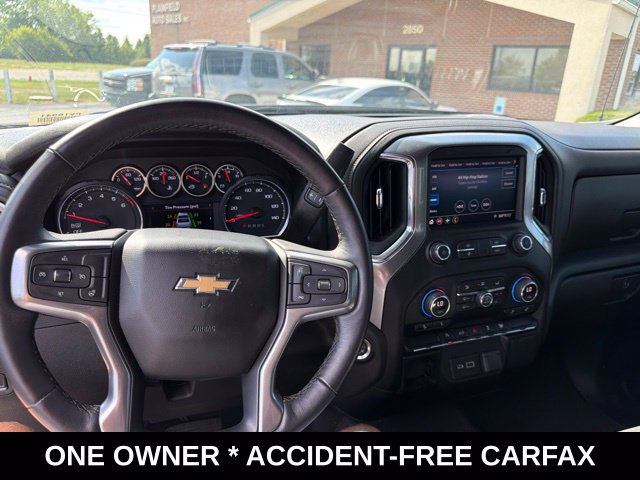 Used 2022 Chevrolet Silverado 1500 LT AWD/4WD image 31