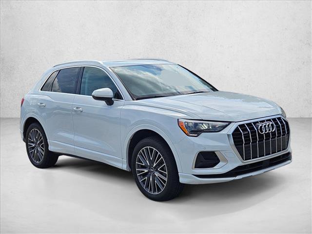 Used 2022 Audi Q3 2.0T Premium w/ Convenience Package AWD/4WD image 3