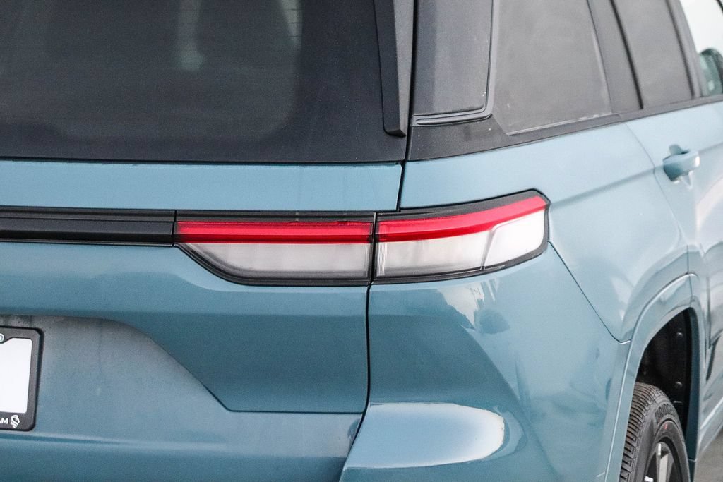 New 2026 Jeep Grand Cherokee Limited AWD/4WD image 10