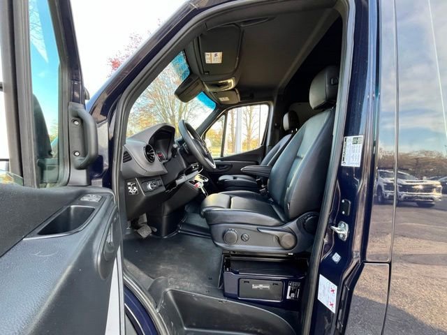 Used 2024 Mercedes-Benz Sprinter 2500 image 14