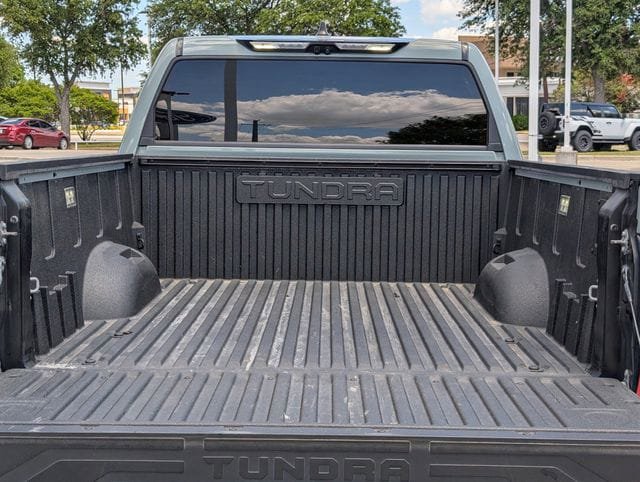 Used 2024 Toyota Tundra Limited AWD/4WD image 38