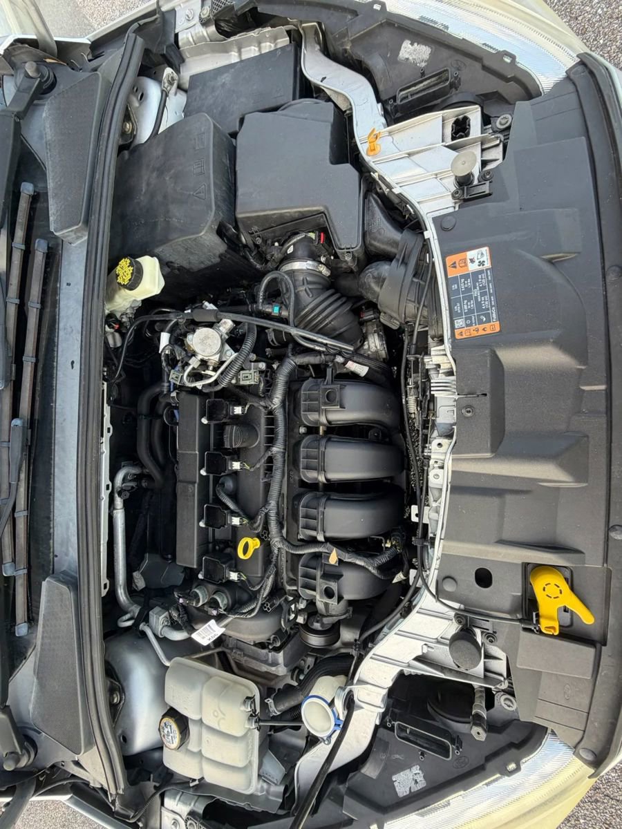 Used 2017 Ford Focus SE FWD image 19