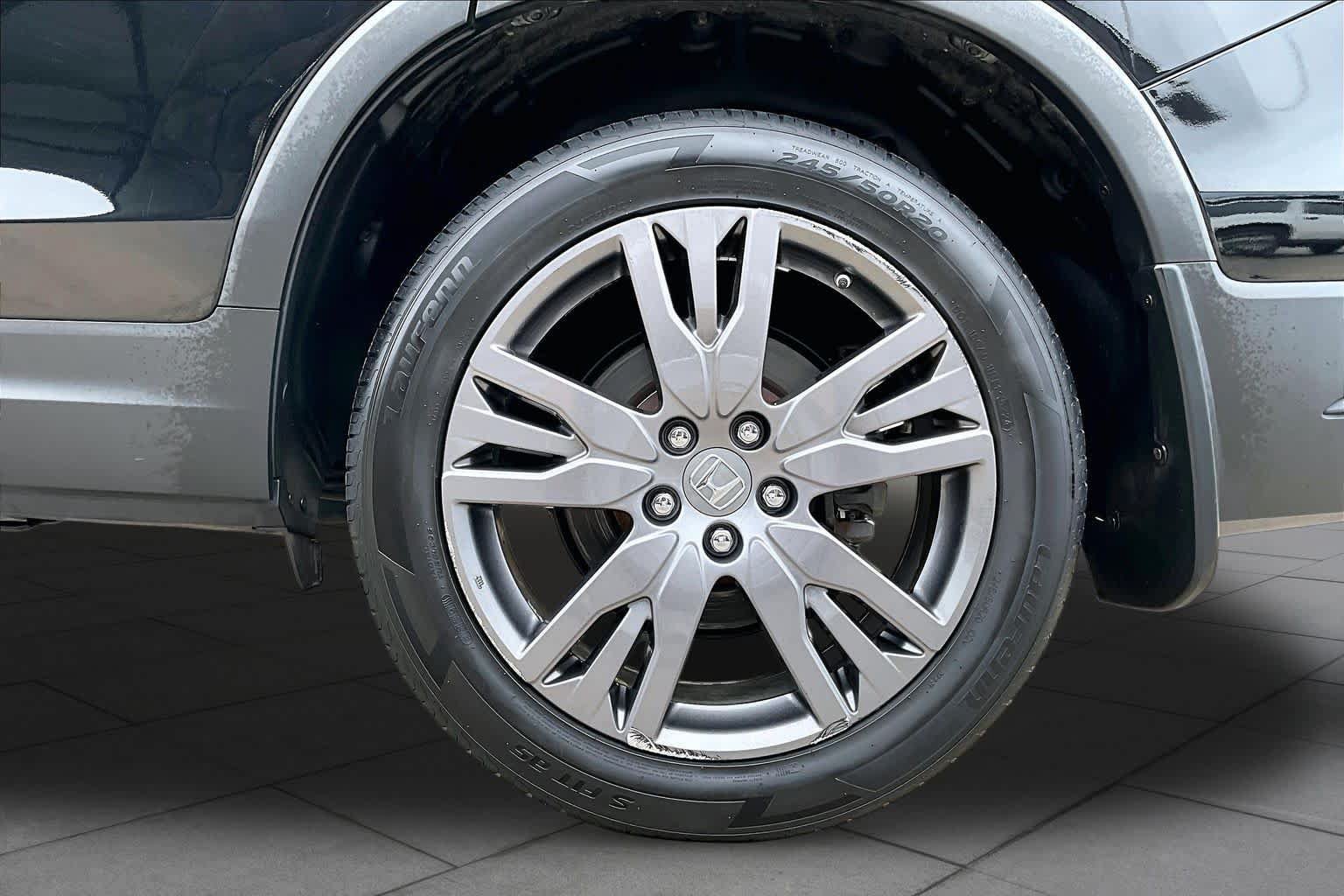 Used 2022 Honda Pilot Sport image 11
