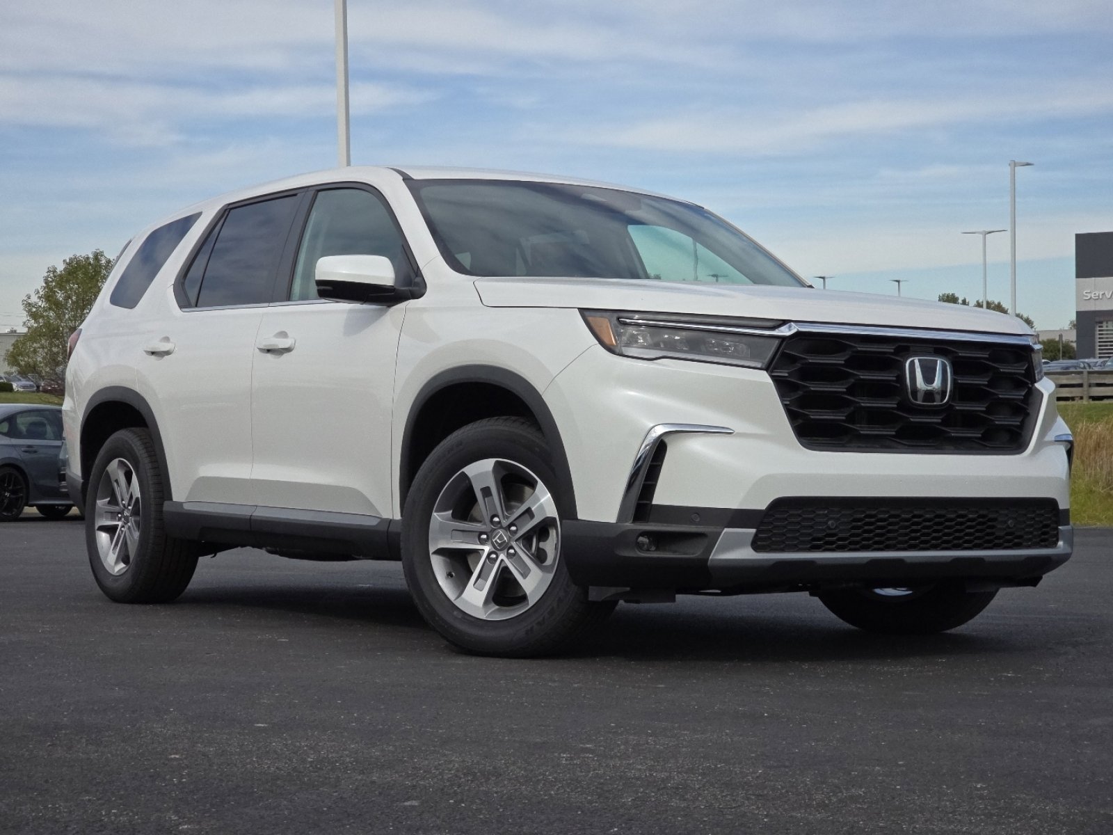 New 2025 Honda Pilot EX-L image 2