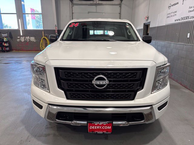Used 2024 Nissan Titan SV AWD/4WD image 5