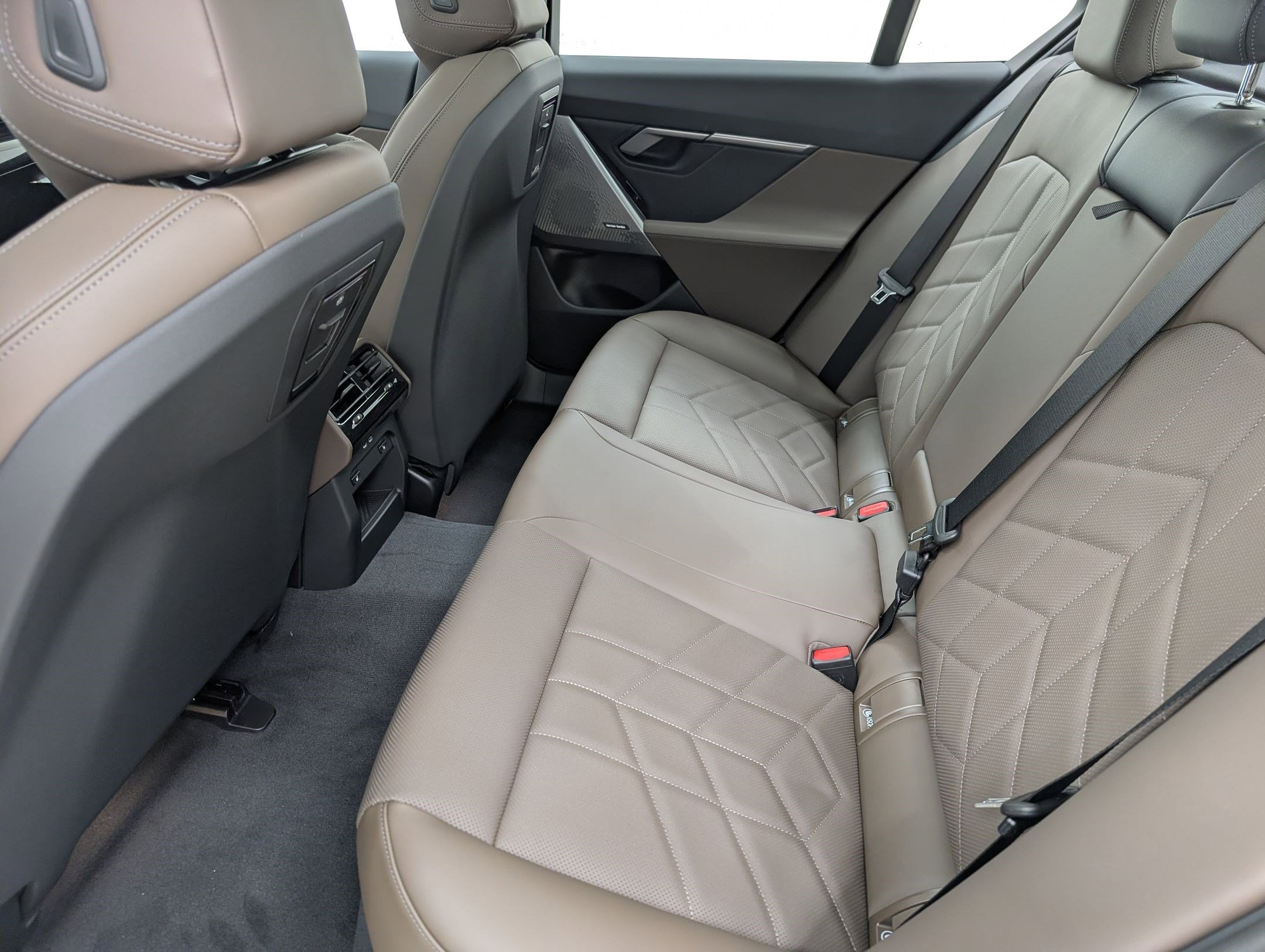 New 2026 BMW 530i w/ Premium Package RWD image 15