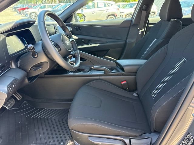 Used 2026 Hyundai Elantra Sport FWD image 21