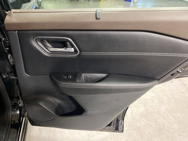Certified 2023 Nissan Rogue Platinum w/ Platinum Premium Package AWD/4WD image 21