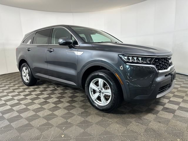 Used 2022 Kia Sorento LX image 2