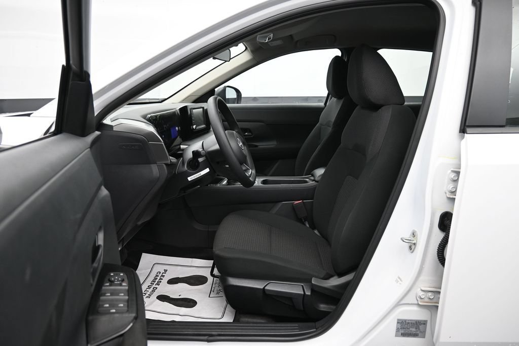 Used 2025 Nissan Kicks S AWD/4WD image 21