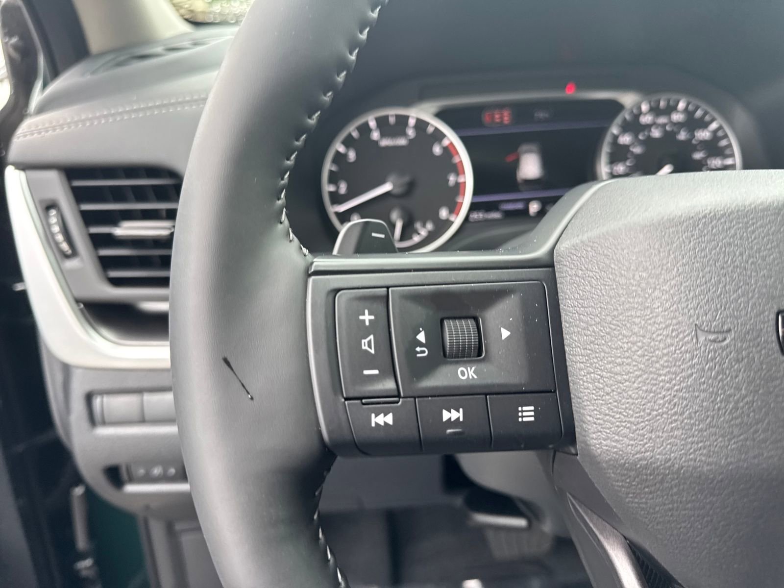 New 2026 Nissan Rogue Dark Armor FWD image 24