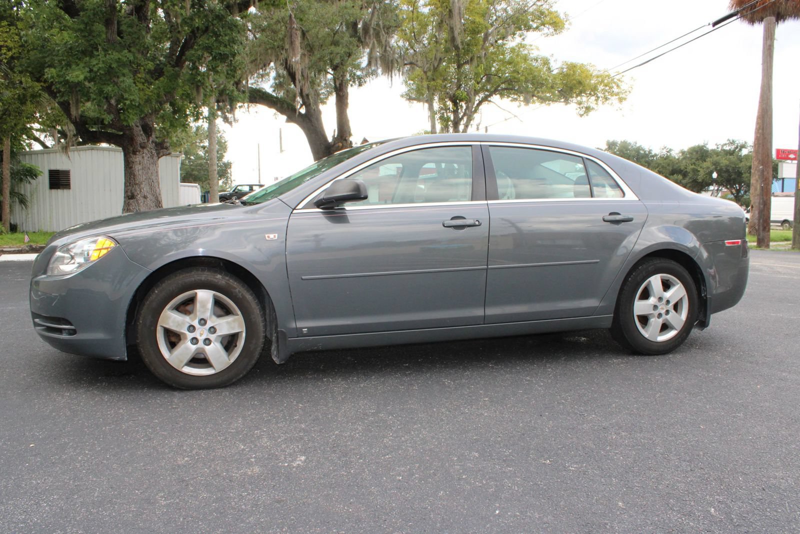 Used 2008 Chevrolet Malibu LS FWD image 3