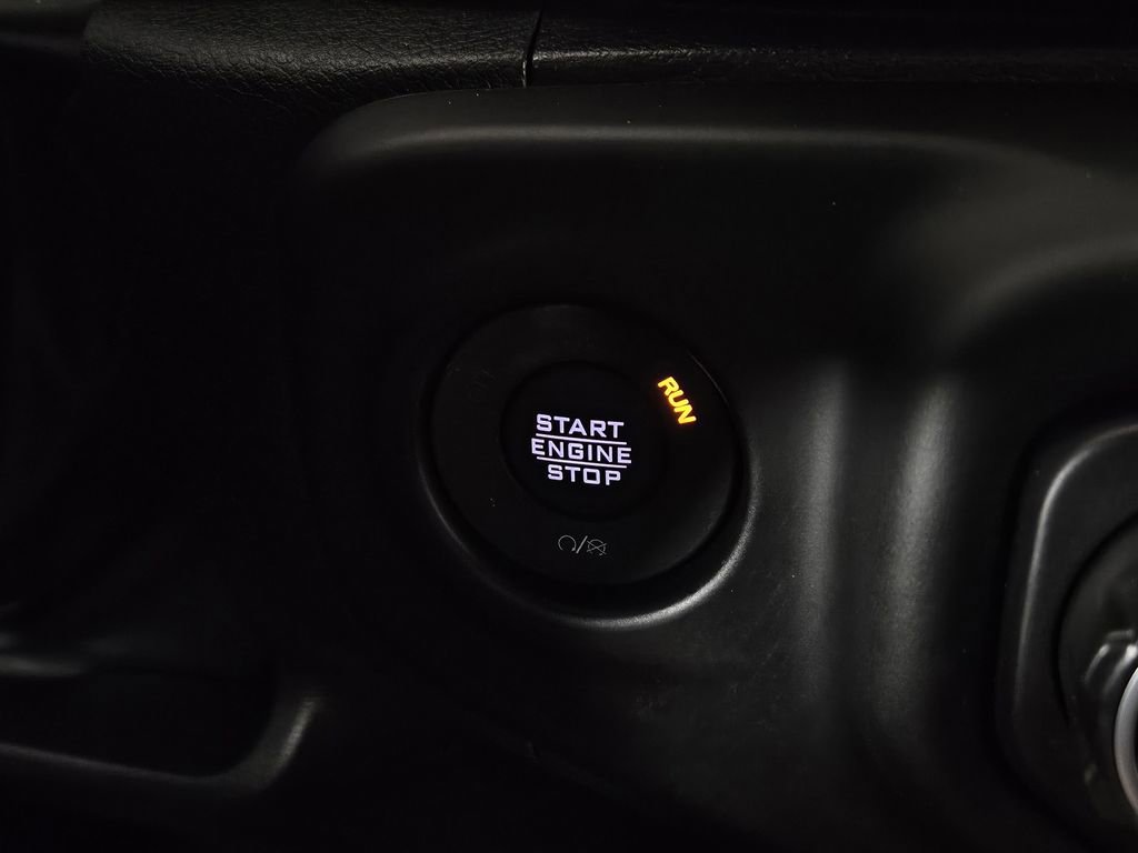 Used 2023 Jeep Wrangler Unlimited Sahara image 18