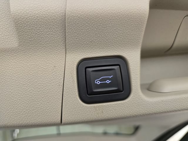 Used 2019 GMC Acadia Denali w/ Technology Package AWD/4WD image 35