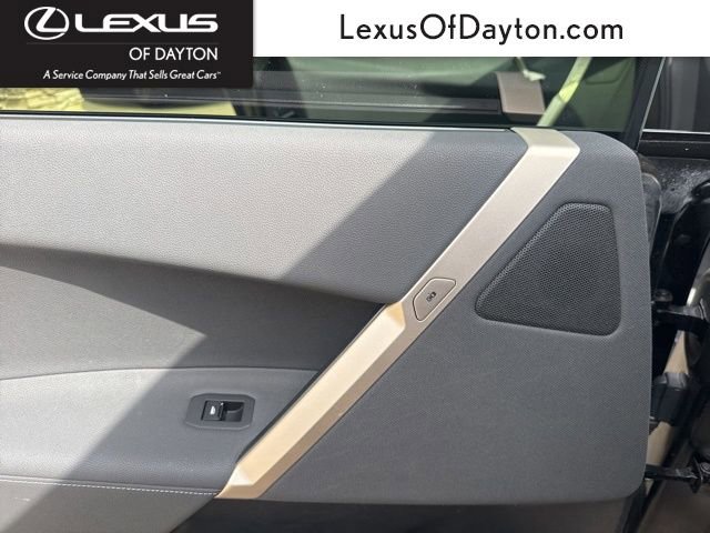 Used 2023 BMW iX xDrive50 image 28