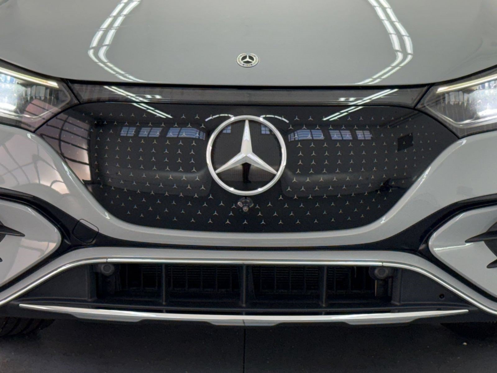 Used 2023 Mercedes-Benz EQE 350+ SUV image 25