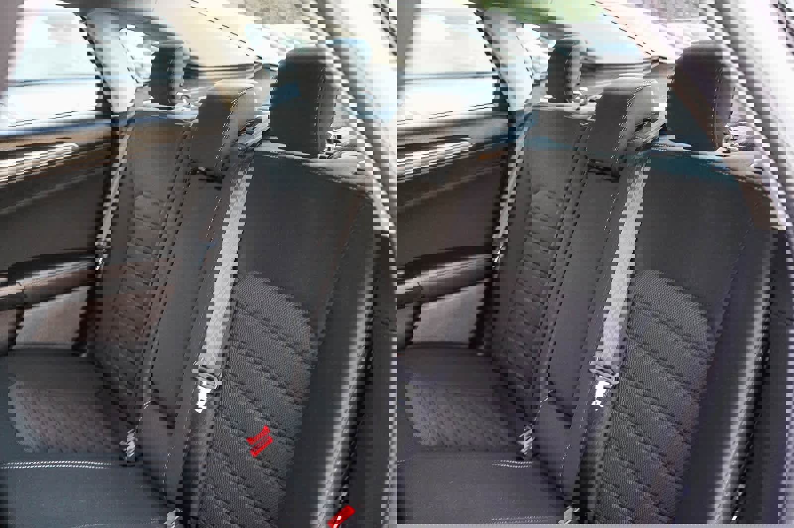 Used 2020 Ford Fusion SE image 18