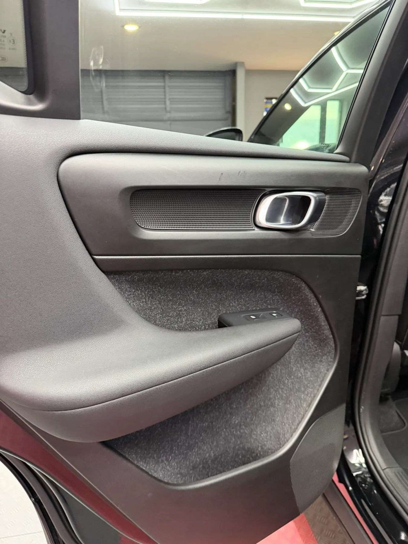 Used 2019 Volvo XC40 T5 Momentum AWD/4WD image 27
