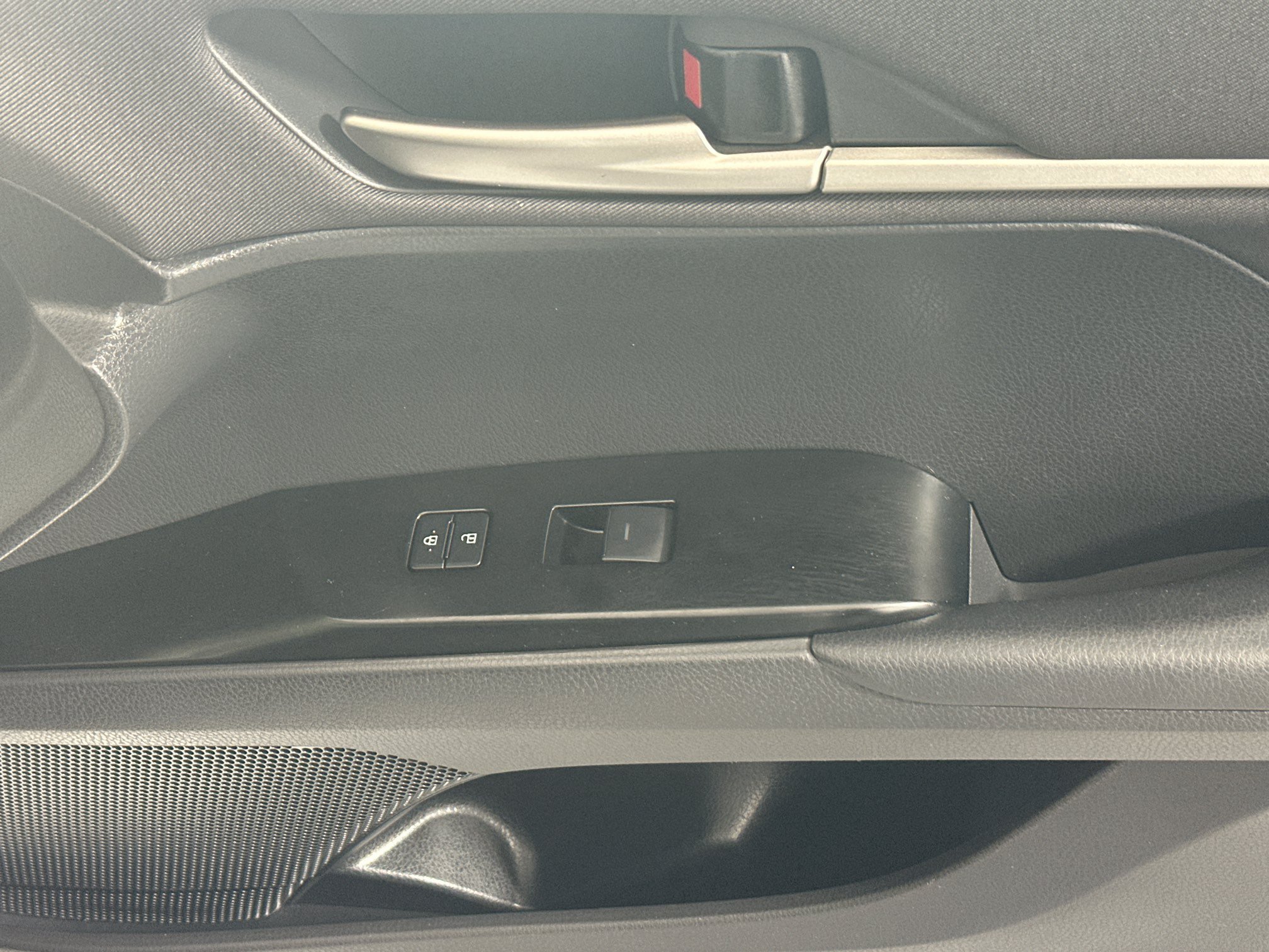 Used 2025 Toyota Camry LE FWD image 29