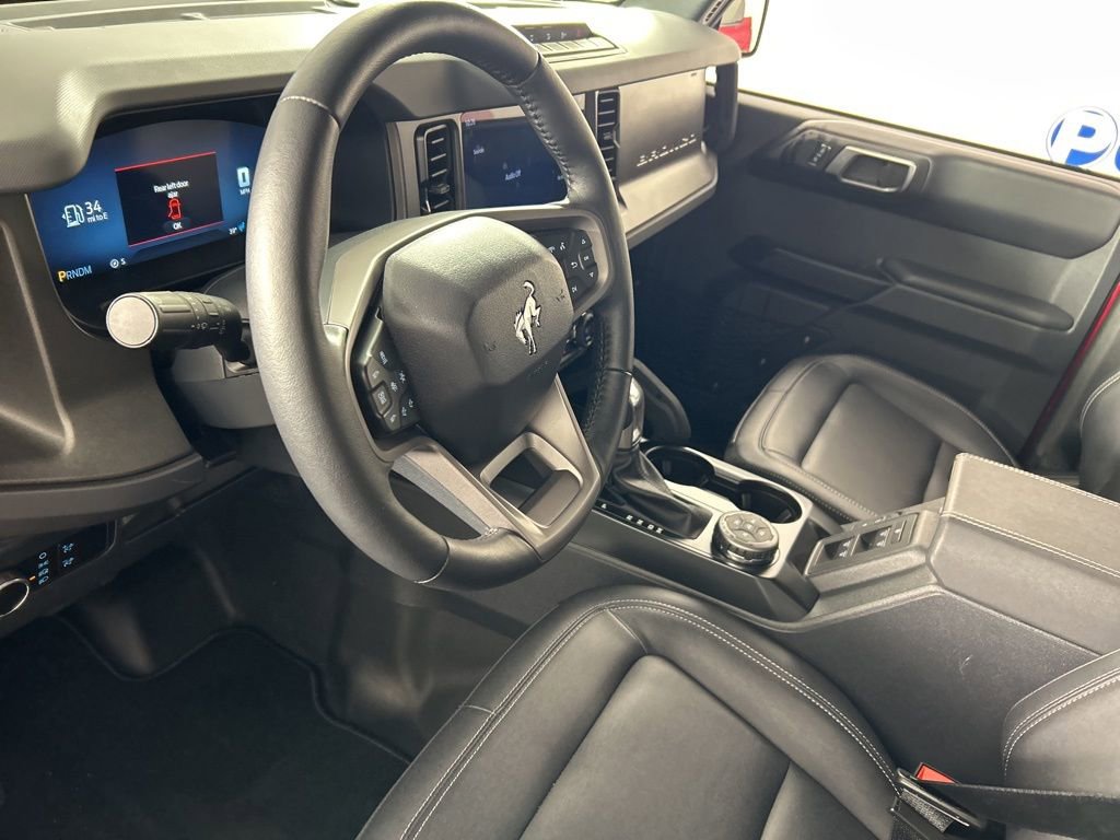 Used 2025 Ford Bronco Badlands image 12