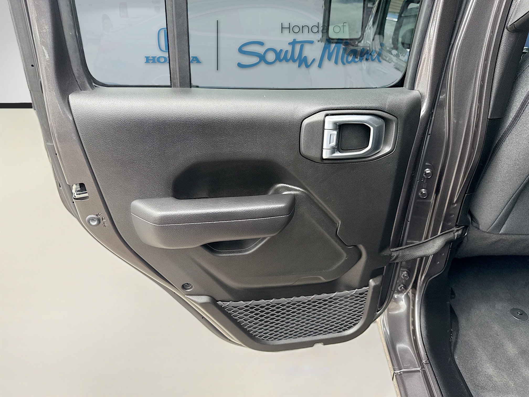 Used 2024 Jeep Wrangler Sport S image 25