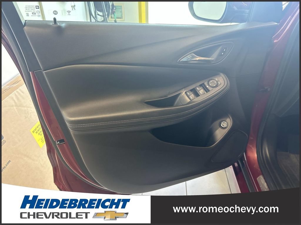 Used 2023 Buick Encore GX Select w/ Sport Touring Package FWD image 10