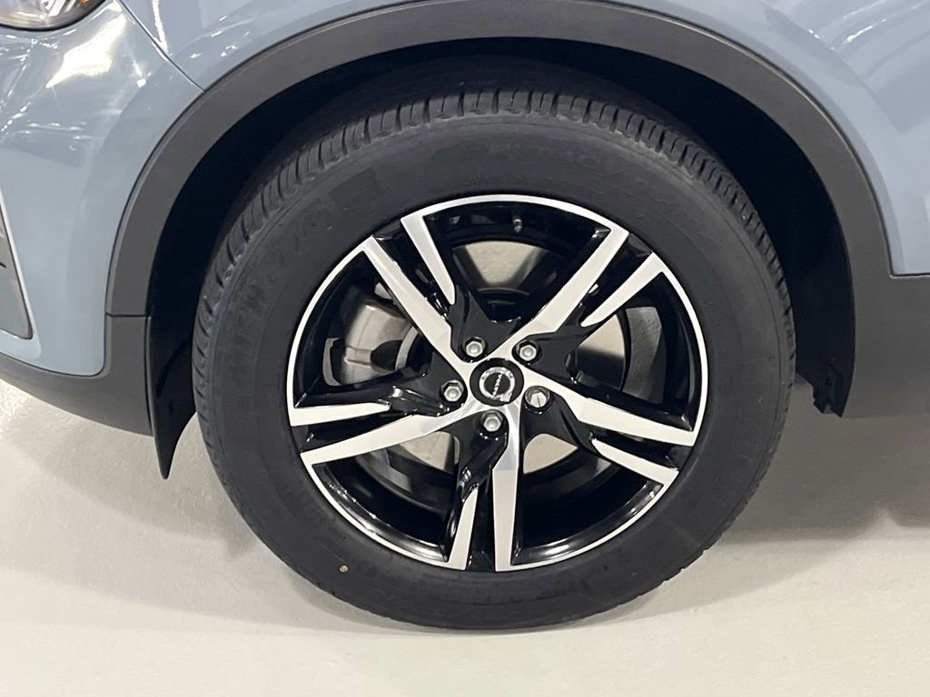 Certified 2023 Volvo XC40 B5 Core w/ Convenience Package AWD/4WD image 8