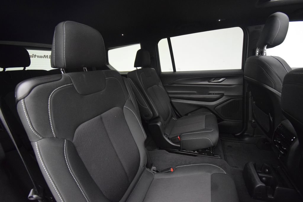 Used 2025 Jeep Grand Cherokee L Laredo w/ Luxury Tech Group I AWD/4WD image 27