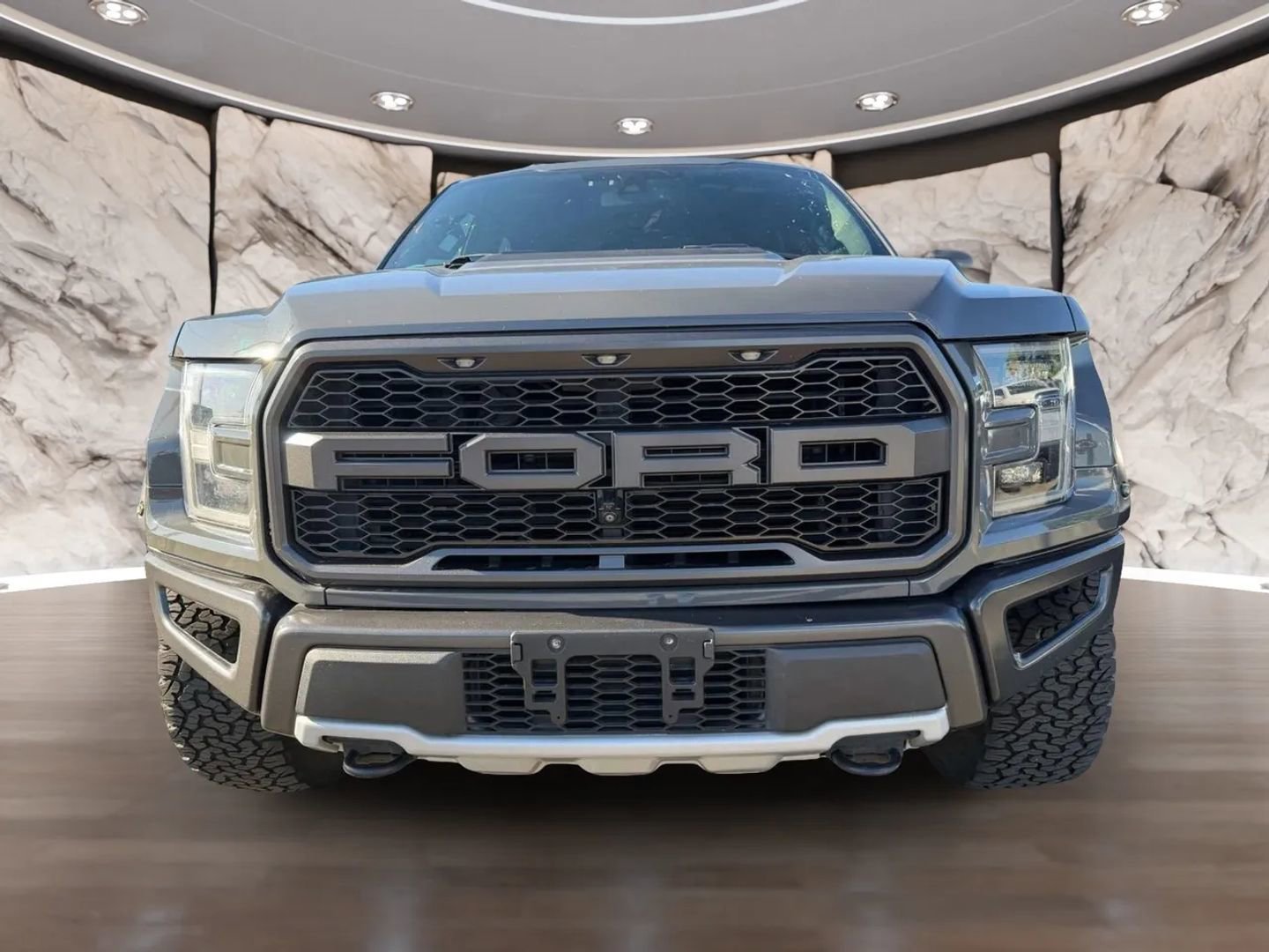 Used 2018 Ford F150 Raptor w/ Equipment Group 802A Luxury AWD/4WD image 2