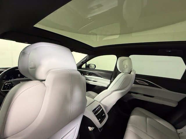 Used 2024 Cadillac Lyriq Luxury RWD image 26