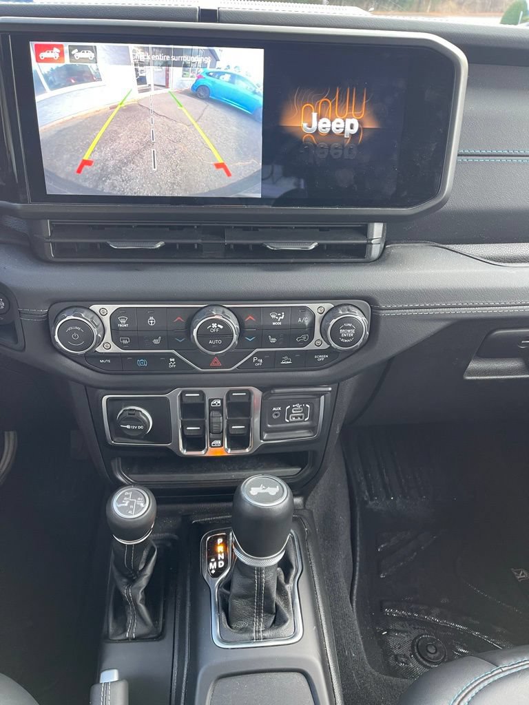 Used 2024 Jeep Wrangler High Altitude AWD/4WD image 20