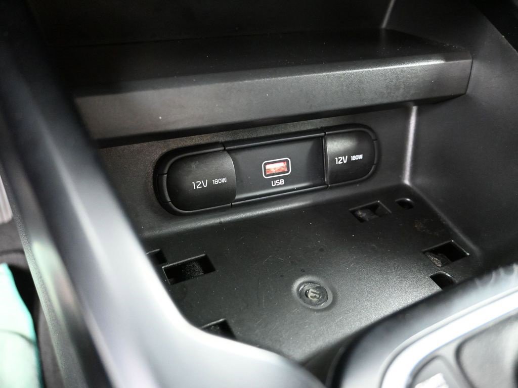 Used 2020 Kia Soul LX image 16