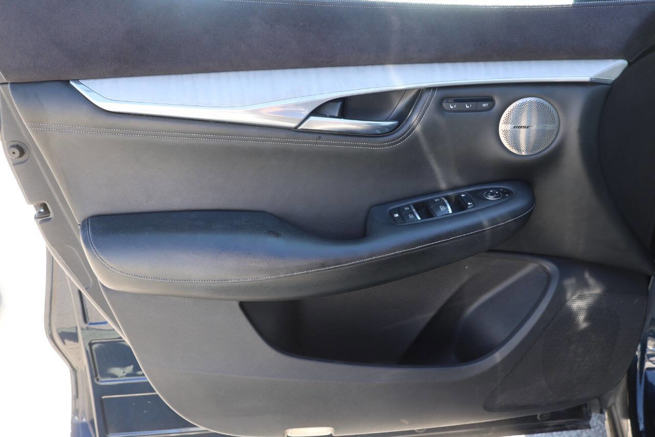 Used 2019 INFINITI QX50 Essential w/ Sensory Package AWD/4WD image 12