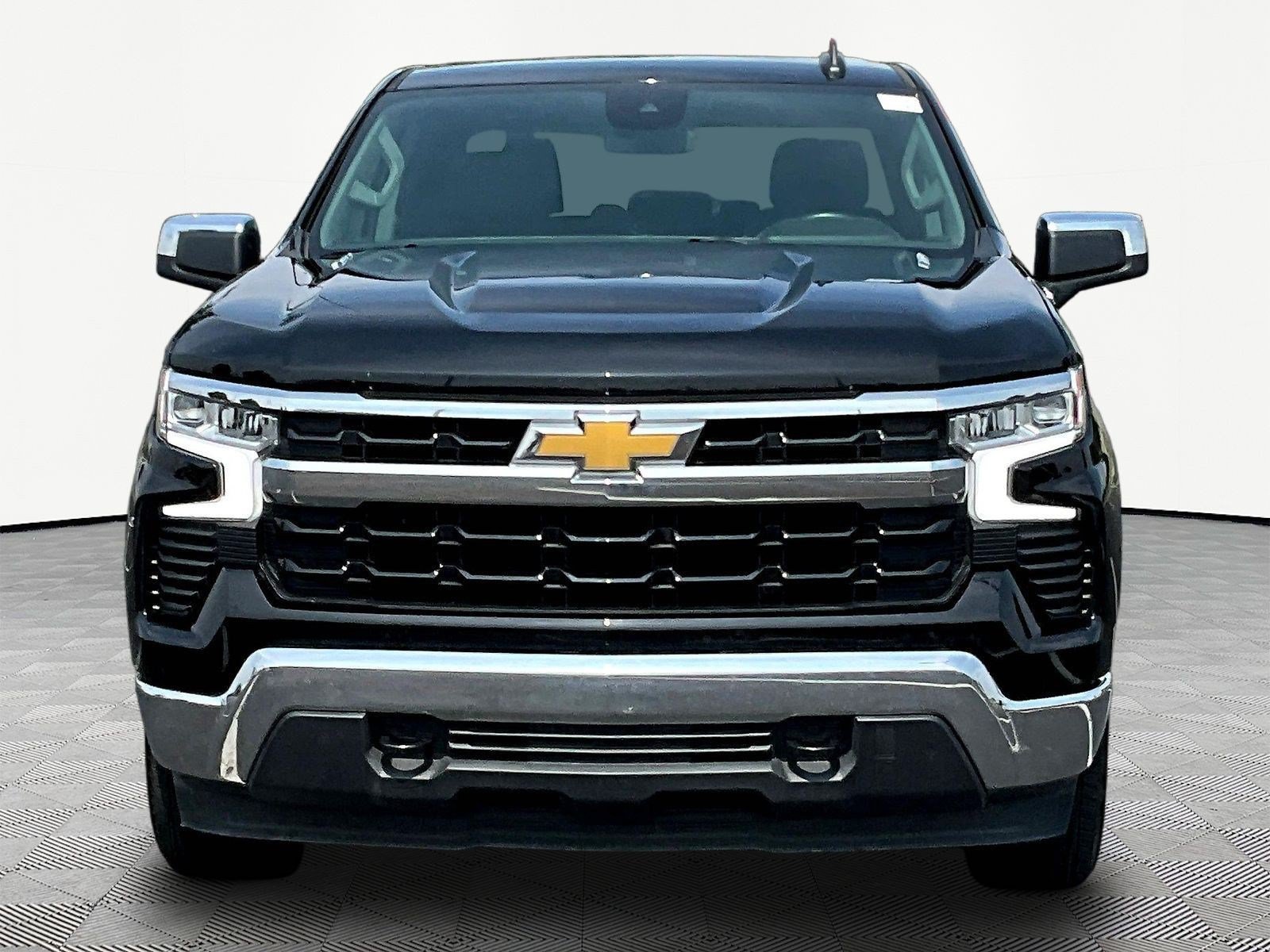 Used 2026 Chevrolet Silverado 1500 LT AWD/4WD image 2