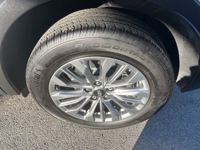 Used 2024 Cadillac XT4 Premium Luxury AWD/4WD image 22