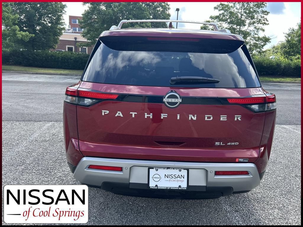 Used 2023 Nissan Pathfinder SL AWD/4WD image 6