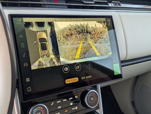 Used 2023 Land Rover Range Rover SE image 17