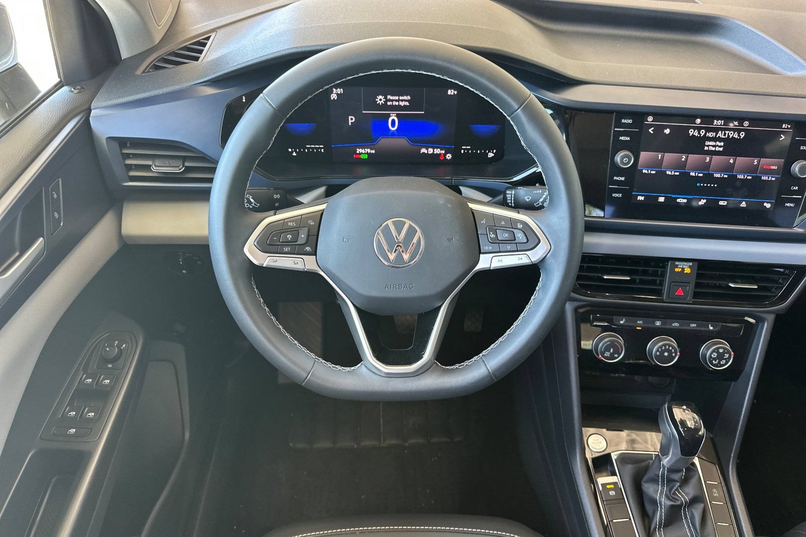 Used 2023 Volkswagen Taos SE FWD image 14