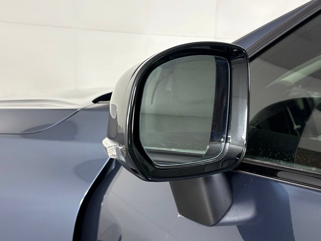 Used 2023 Volvo XC60 B5 Plus w/ Climate Package FWD image 13