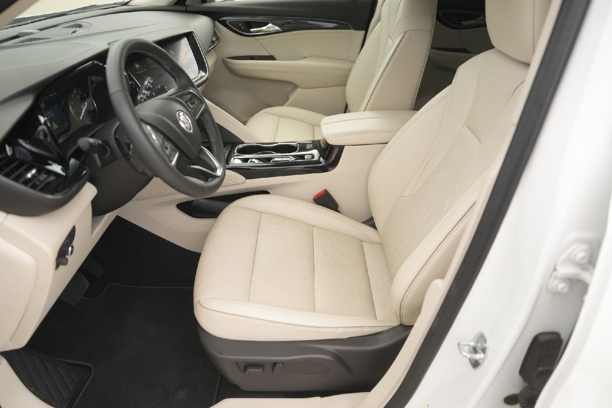 Used 2023 Buick Envision Essence image 9