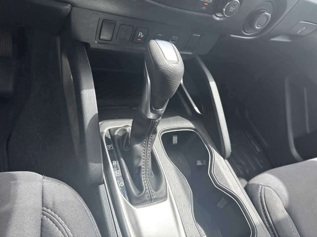 Used 2022 Nissan Frontier SV w/ Technology Package RWD image 22