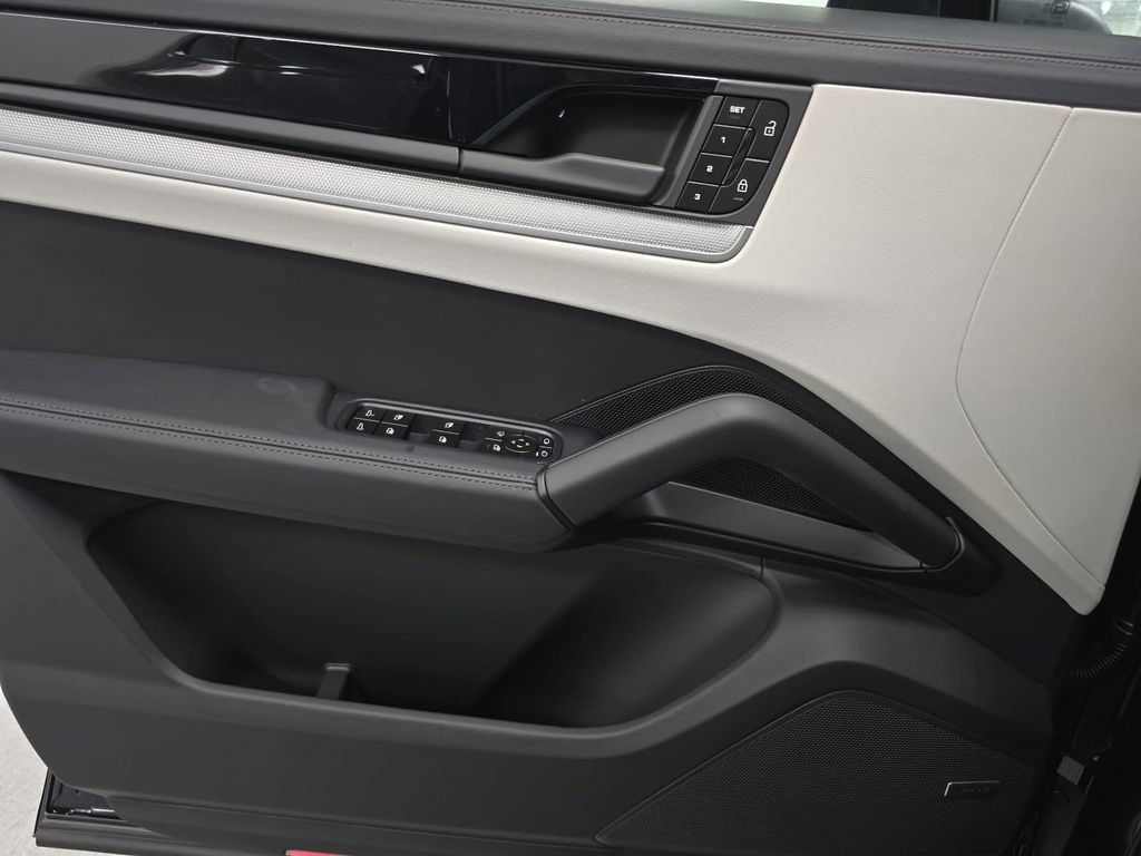 New 2026 Porsche Cayenne AWD/4WD image 22